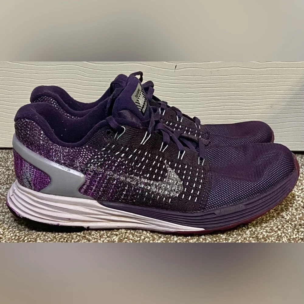 Nike Lunar Glide 7 Womens size 8.5 water repellent sneaker 803567-500